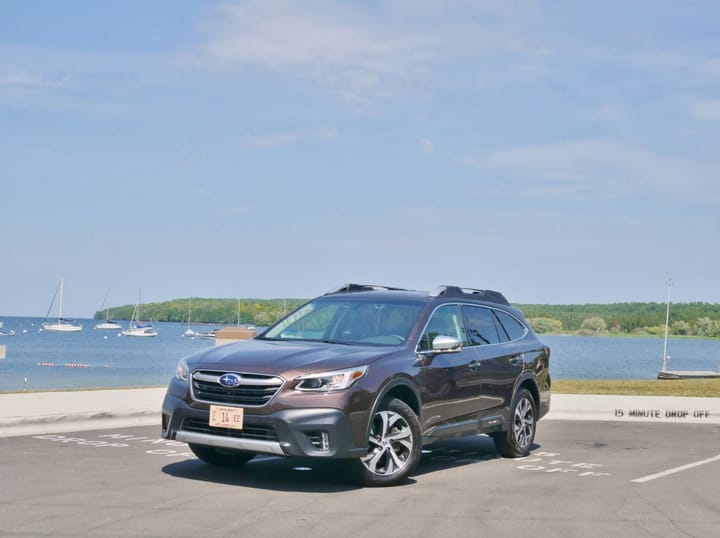 2020 Subaru Outback Touring XT exterior