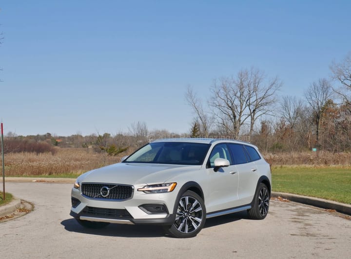 2020 Volvo V60 T5 AWD Cross Country exterior