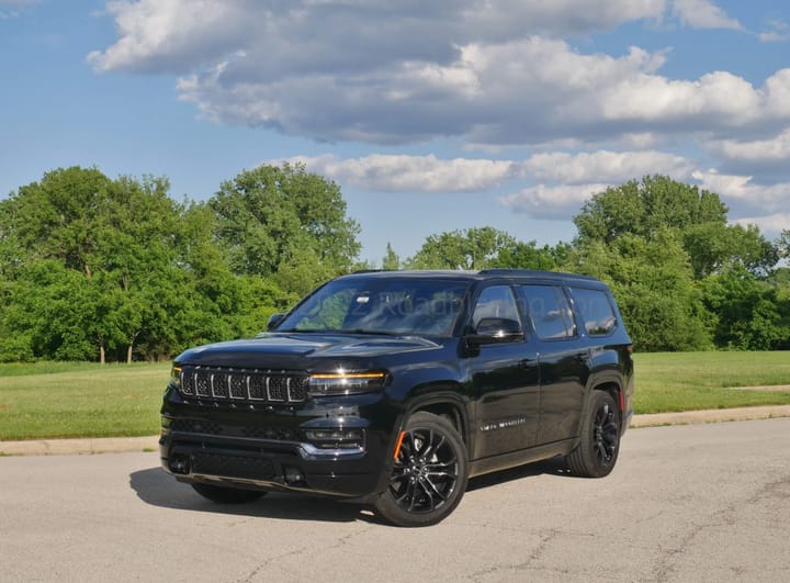 2022 Jeep Grand Wagoneer 6.4L Obsidian 4x4 exterior