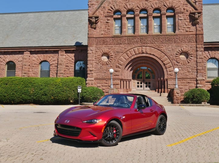 2023 Mazda MX-5 Miata RF Club exterior