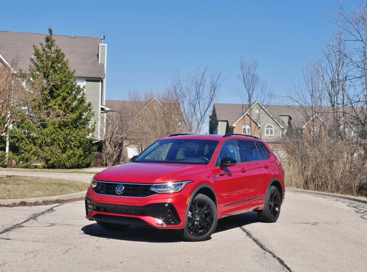 2024 Volkswagen Tiguan SE R-Line Black 4Motion, exterior