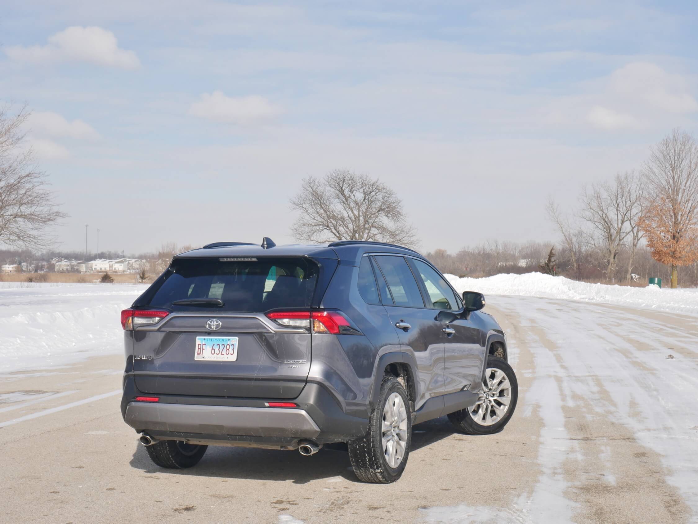 2019 Toyota RAV4 Limited AWD: Less rakish and more aggressively cubed than its predecessor makes more more versatility.