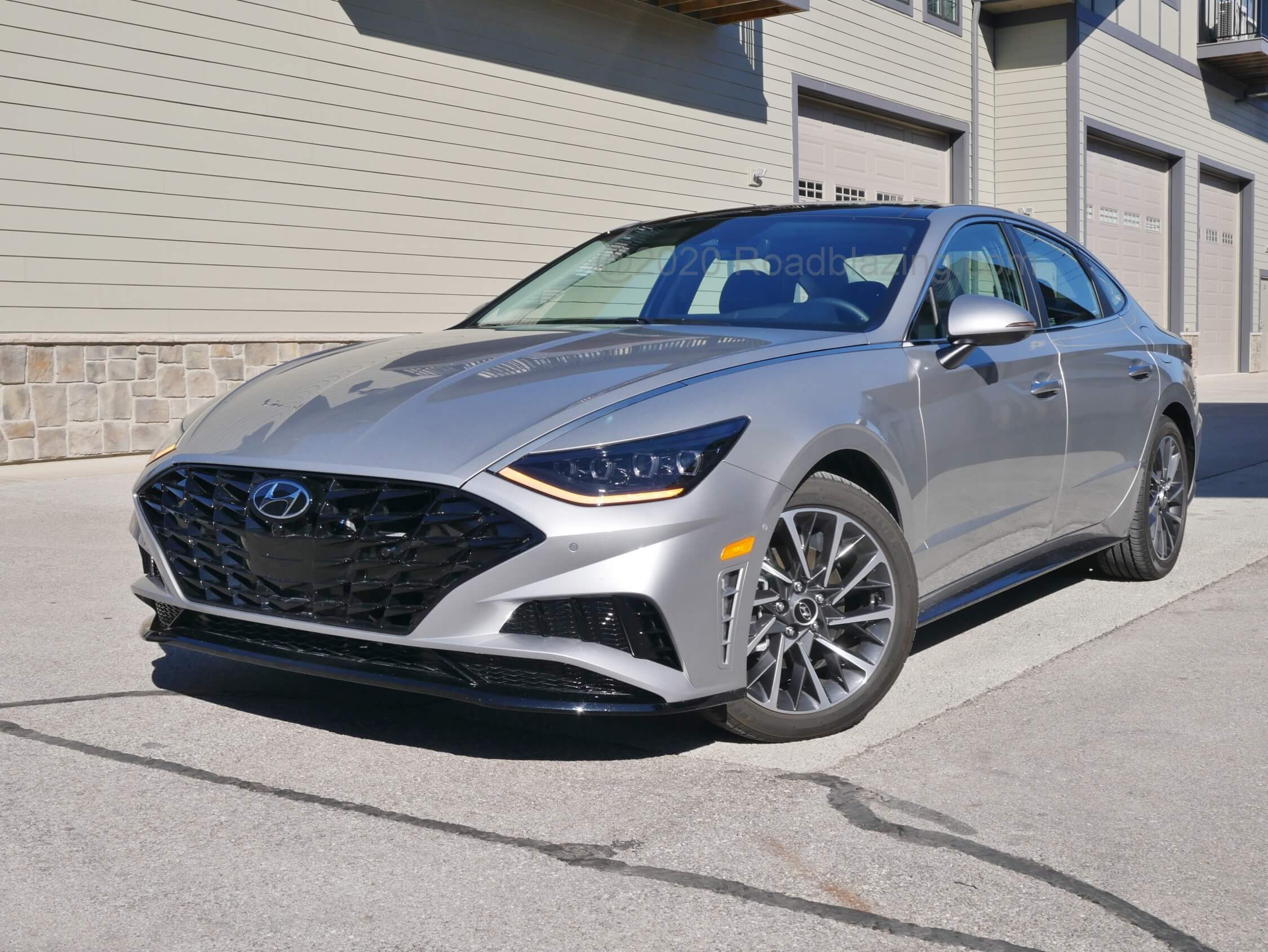 2020 Hyundai Sonata 1.6T Limited: The drooping hood and thinner flowing molten steel grille is the thing