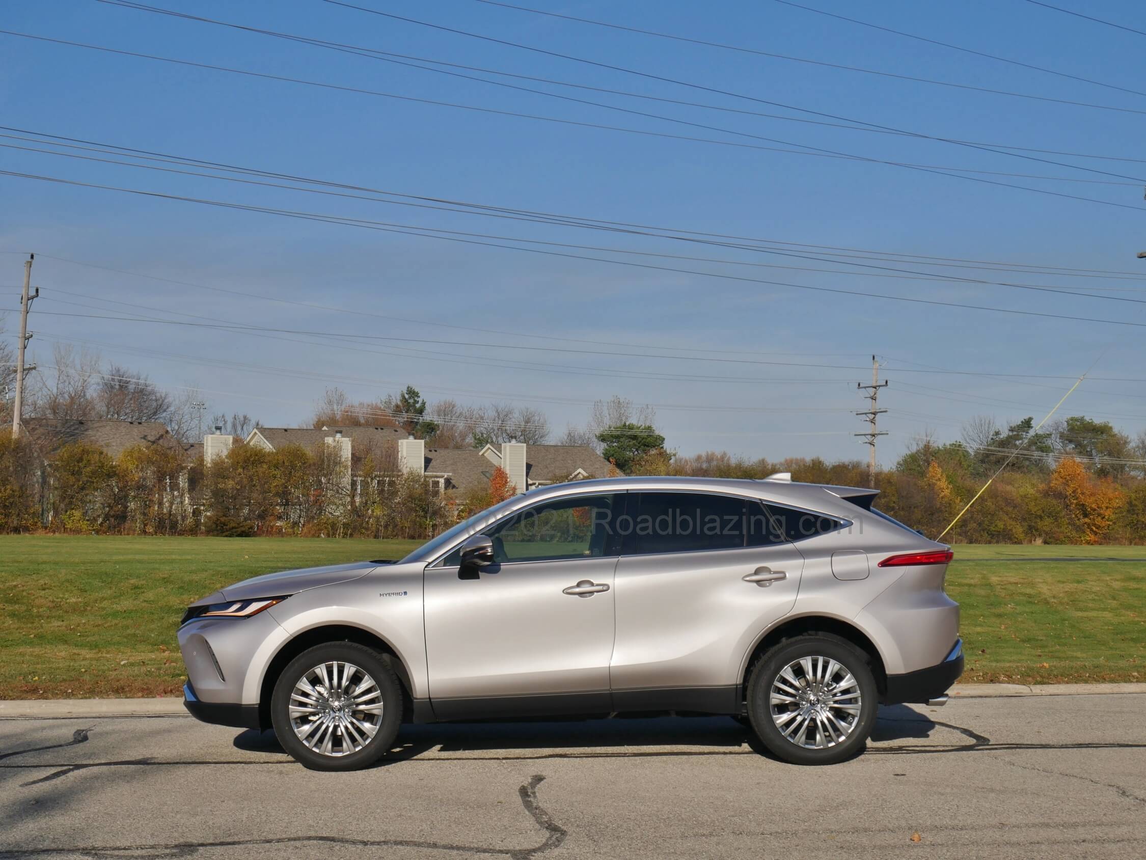 2021 Toyota Venza Hybrid Limited: Bold slopes and creases provide style