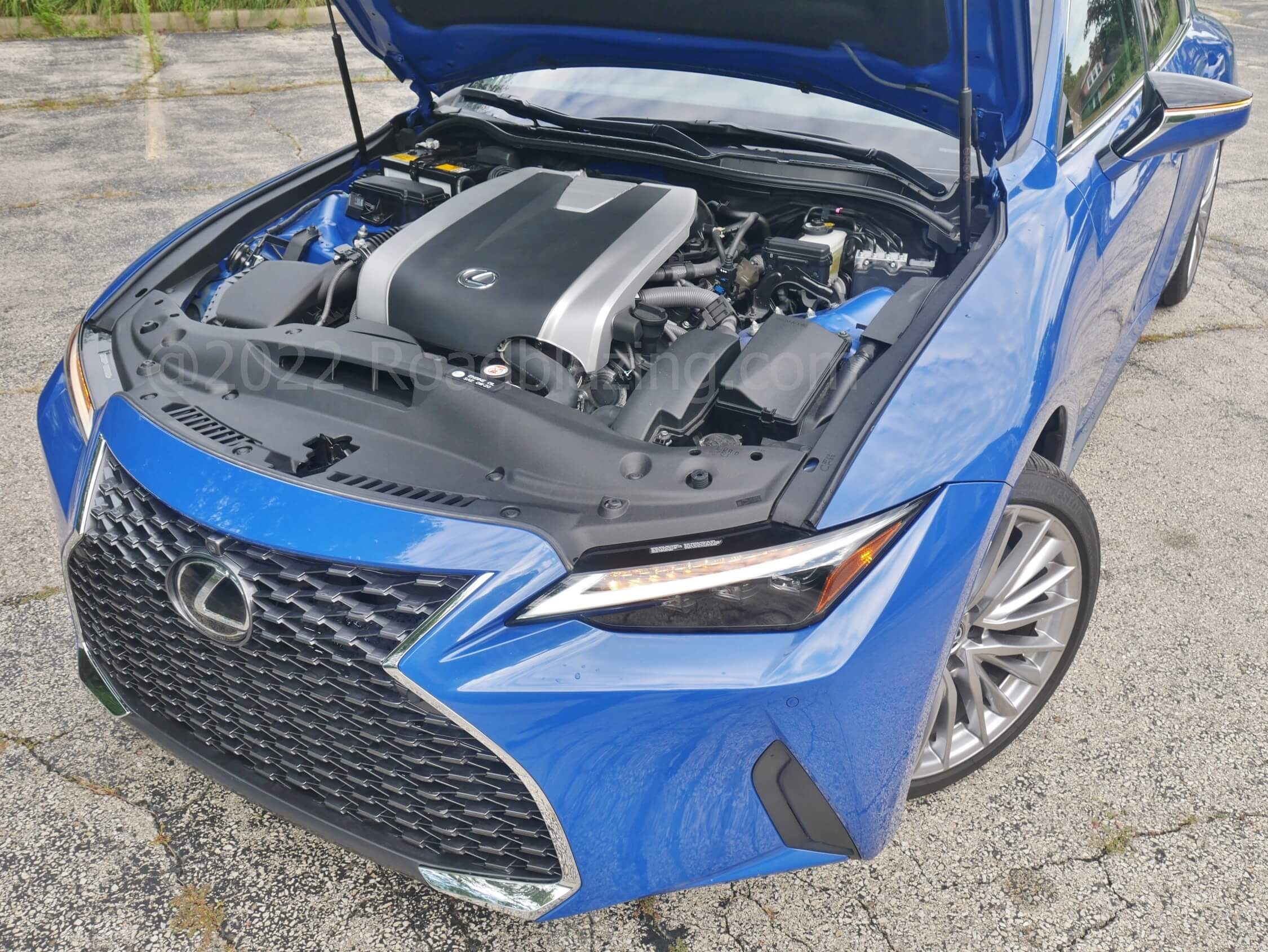 2022 Lexus IS 300 AWD: detuned IS 350 3.5L NA V-6 + laggard 6-spd autobox = +18% MPGs