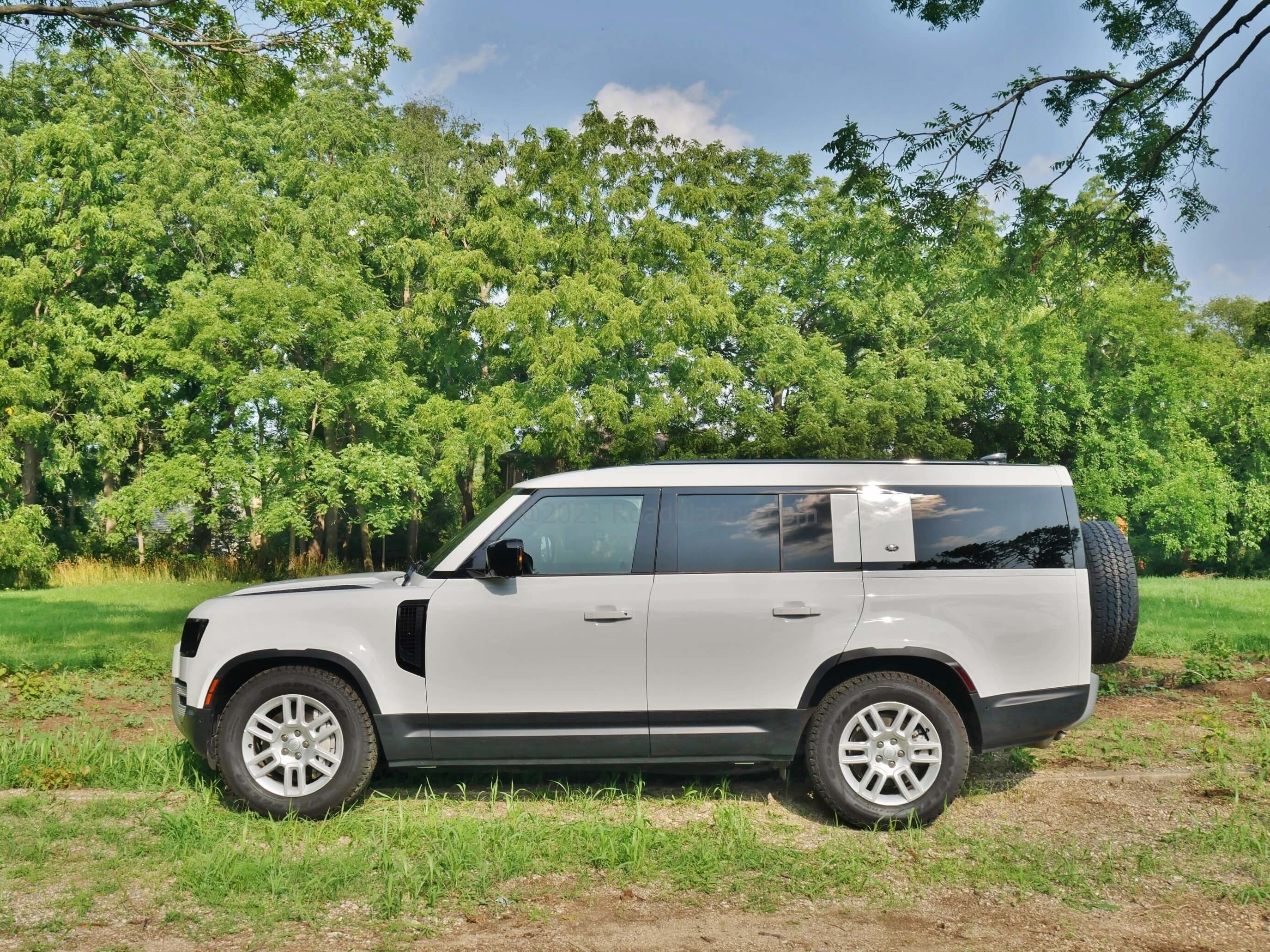 2023 Land Rover Defender 130 S: contemporary blocky look